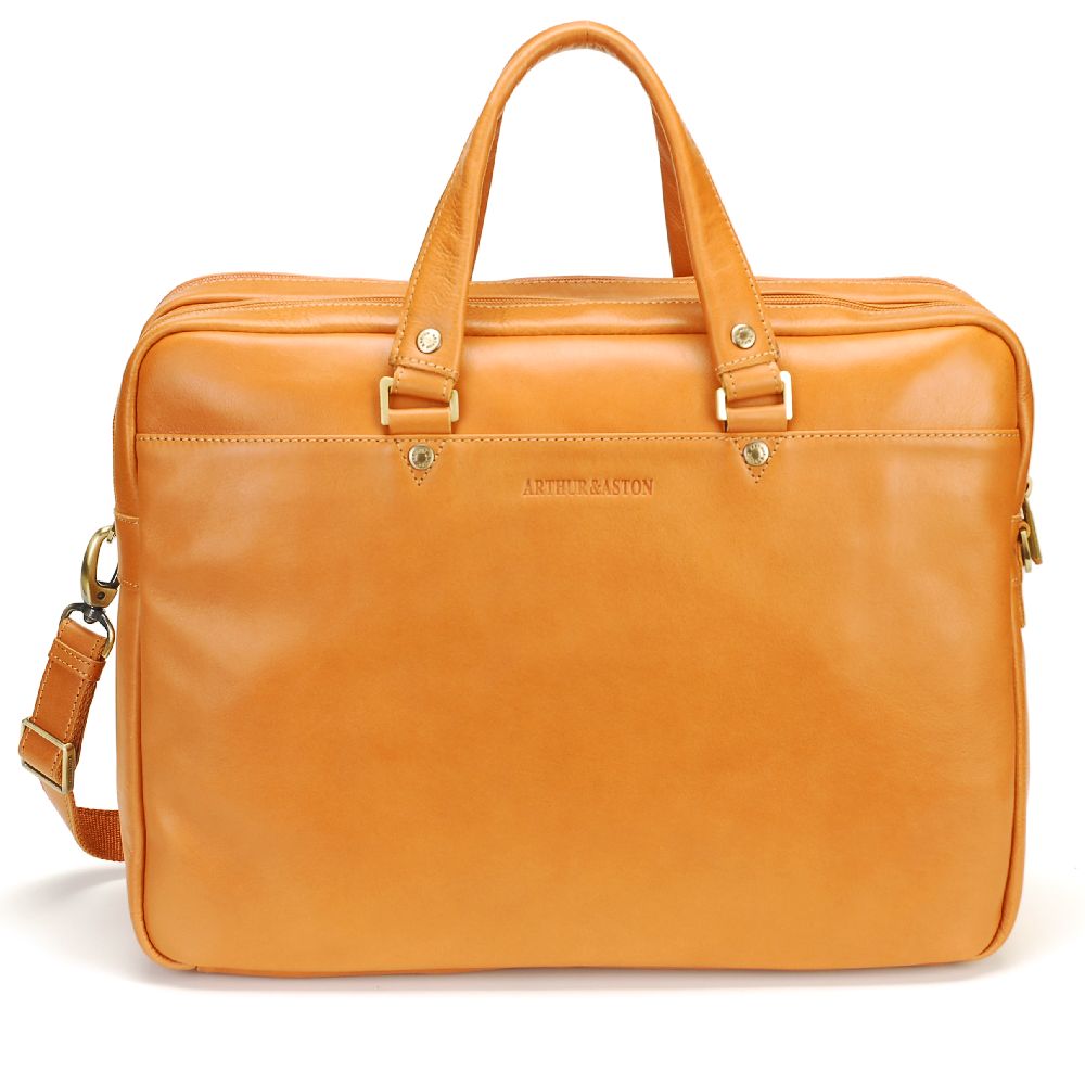 Adam briefcase in vegetable cowhide leather